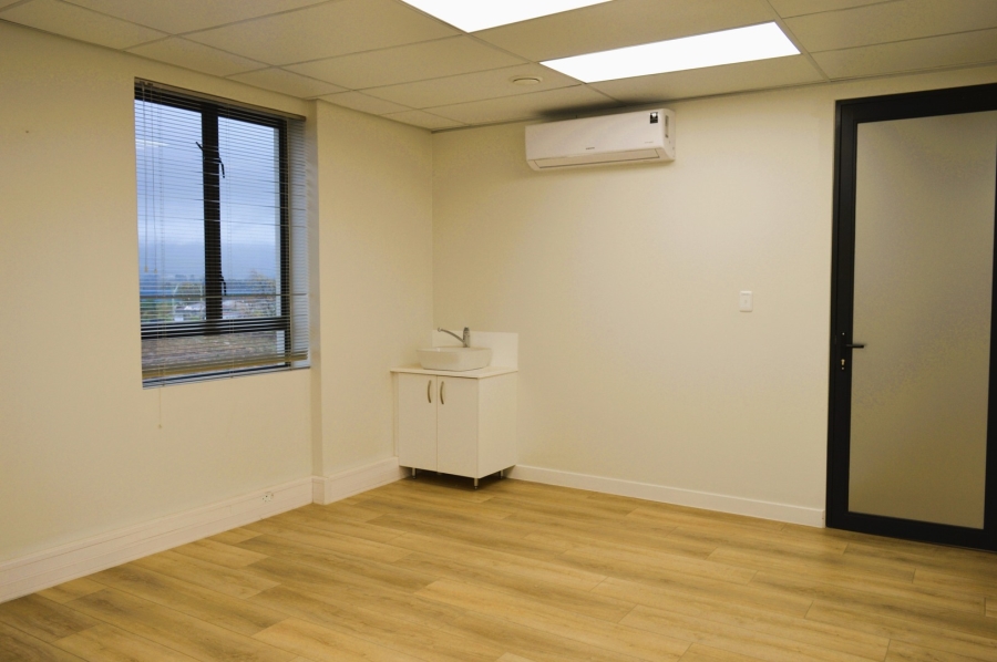 To Let Commercial Property for Rent in De Zoete Inval Western Cape